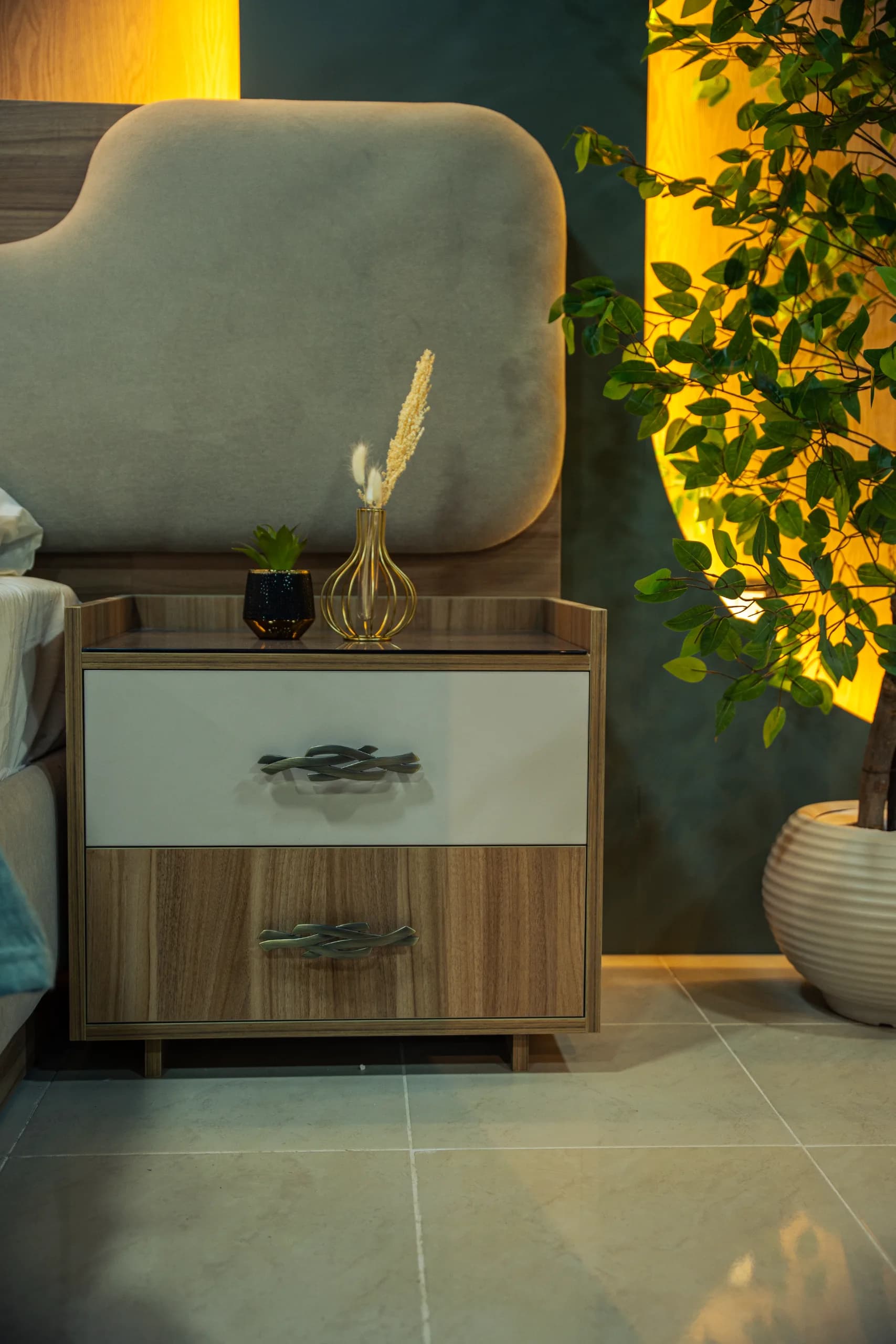 Elite Master Bedroom Set alternate