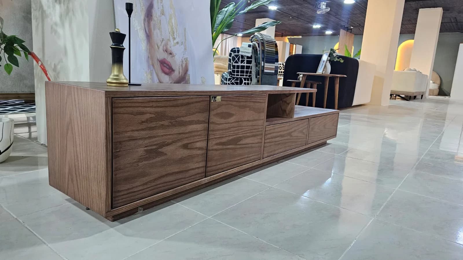 TV Unit TU 001
